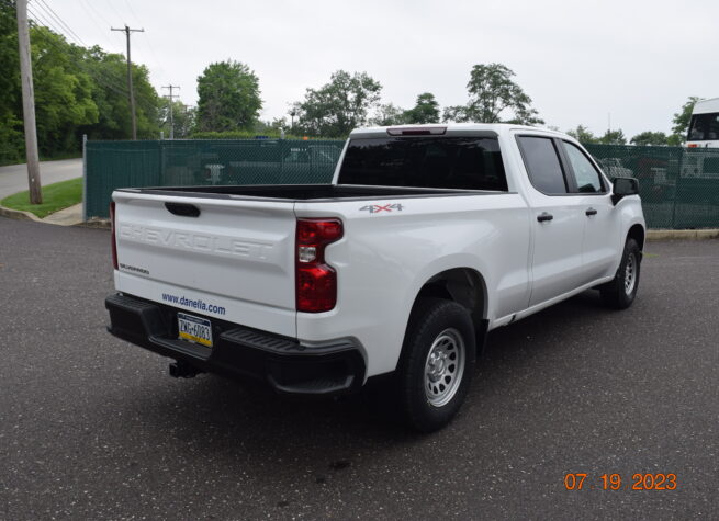 1500 / 150 / 1/2 Ton Pickup Truck