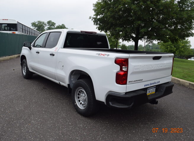 1500 / 150 / 1/2 Ton Pickup Truck