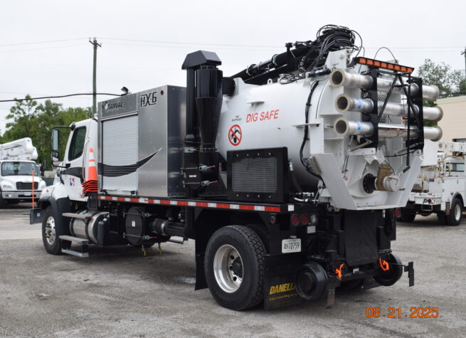 Hi Rail Vacuum Truck