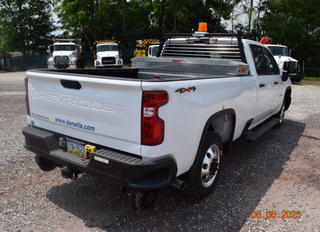 Hi Rail 2500 / 250 1 Ton Crew Cab Pickup Truck