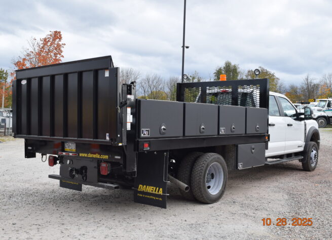 Hi Rail Flatbed Truck