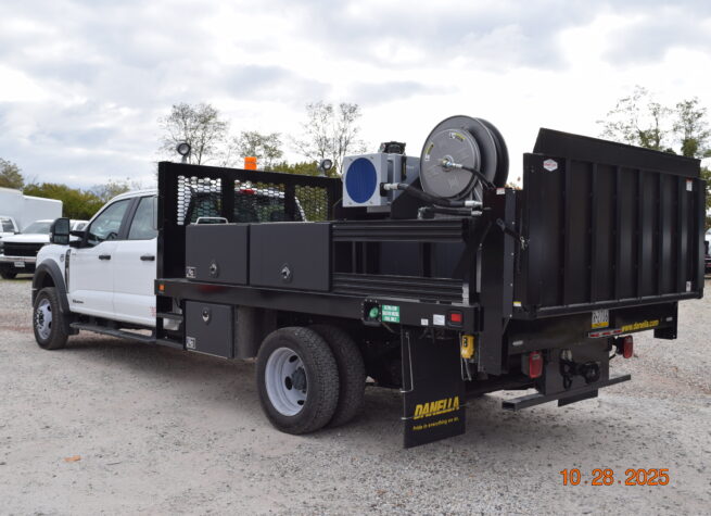 Hi Rail Flatbed Truck