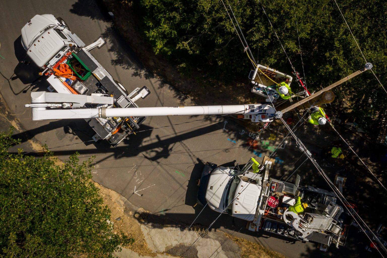 Construction | Overhead Electric Utilities | Danella