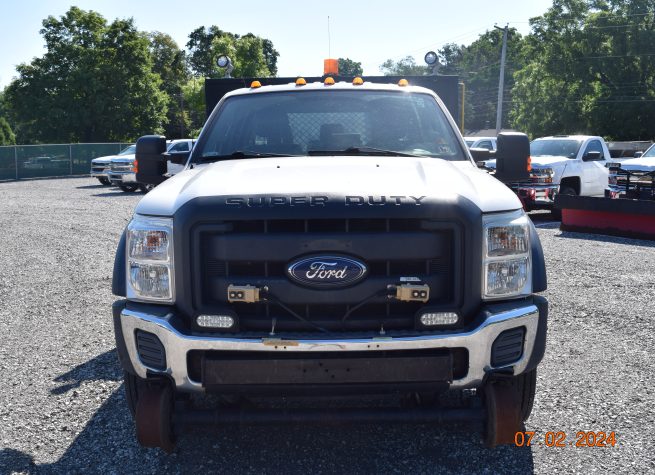 2015 Hi Rail Flatbed Truck