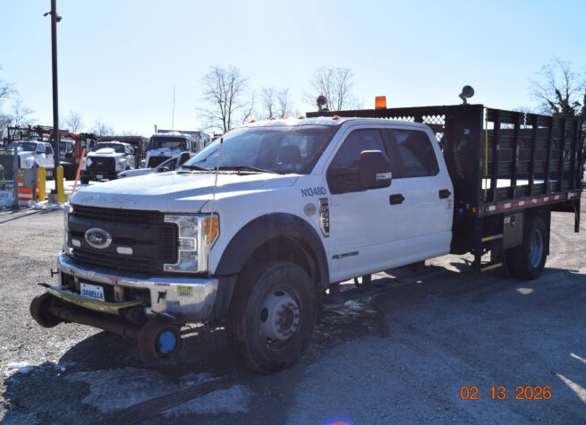 Hi Rail Stakebody Flatbed Truck Hi Rail Stakebody Flatbed Truck